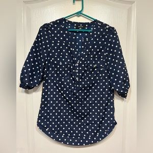 41 Hawthorn StitchFix polka dot v-neck blouse in size small